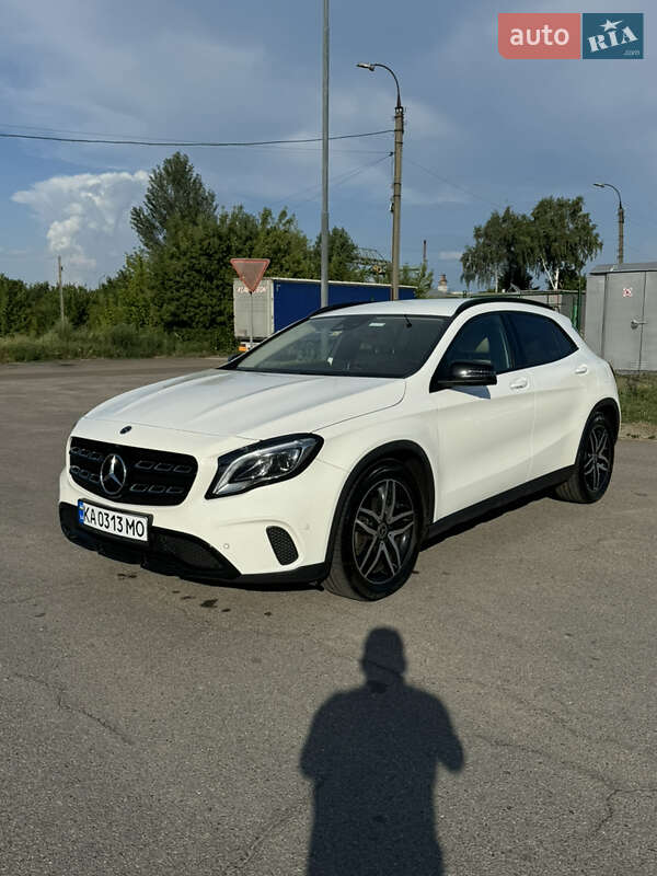 Внедорожник / Кроссовер Mercedes-Benz GLA-Class 2018 в Черкассах