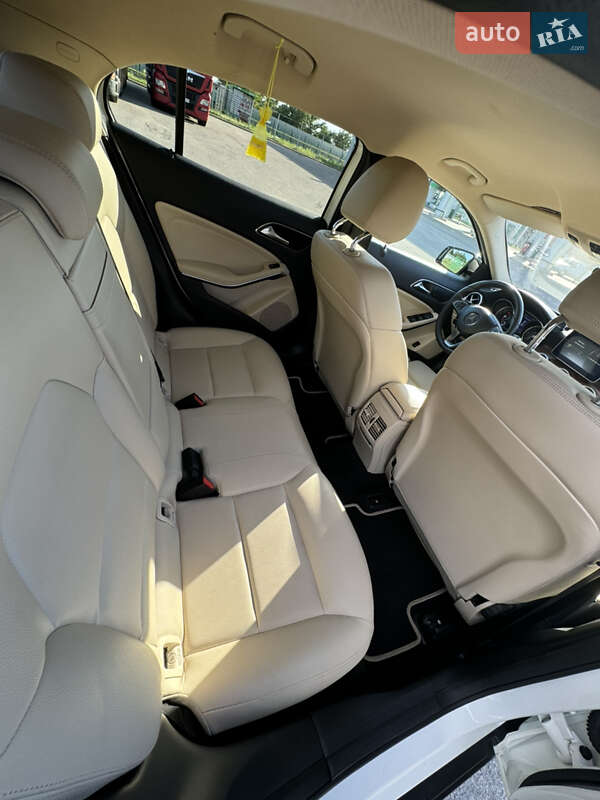 Внедорожник / Кроссовер Mercedes-Benz GLA-Class 2018 в Черкассах