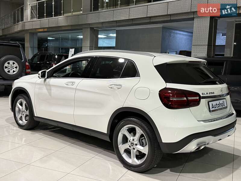 Внедорожник / Кроссовер Mercedes-Benz GLA-Class 2019 в Одессе