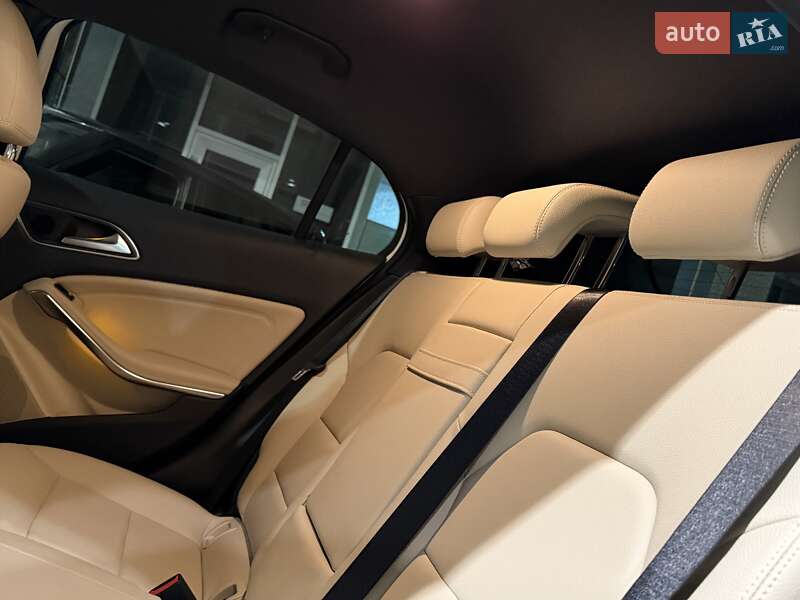 Внедорожник / Кроссовер Mercedes-Benz GLA-Class 2019 в Одессе