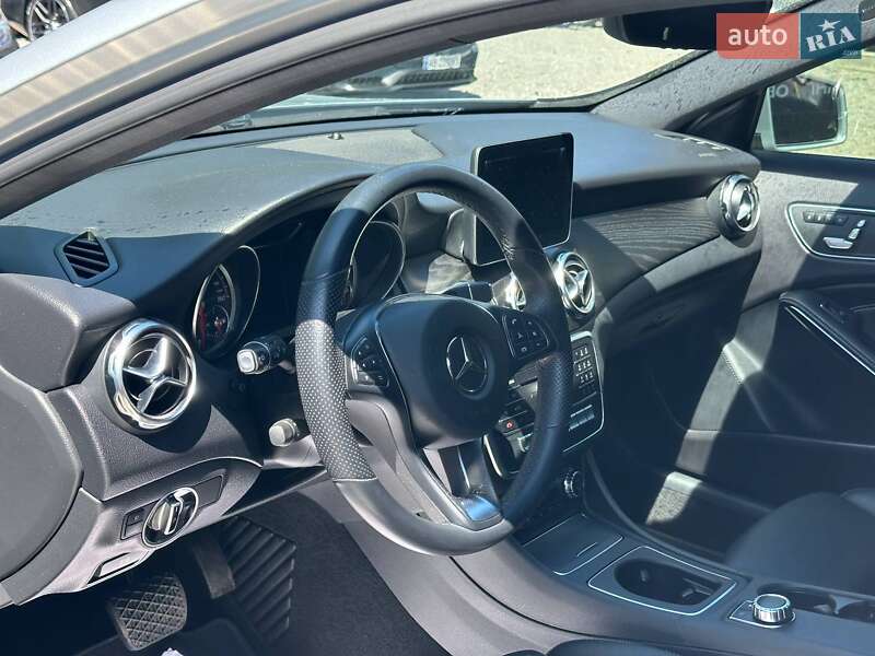 Позашляховик / Кросовер Mercedes-Benz GLA-Class 2019 в Вінниці