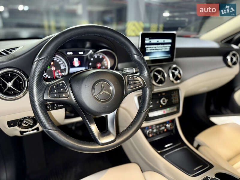 Позашляховик / Кросовер Mercedes-Benz GLA-Class 2017 в Києві
