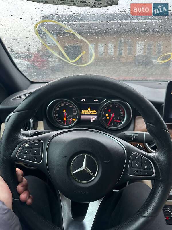 Внедорожник / Кроссовер Mercedes-Benz GLA-Class 2018 в Луцке