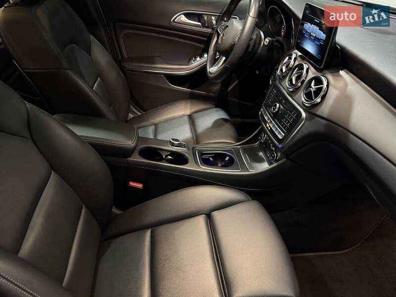 Позашляховик / Кросовер Mercedes-Benz GLA-Class 2019 в Одесі