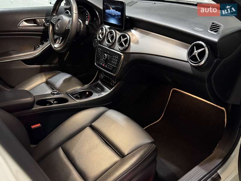 Внедорожник / Кроссовер Mercedes-Benz GLA-Class 2016 в Одессе