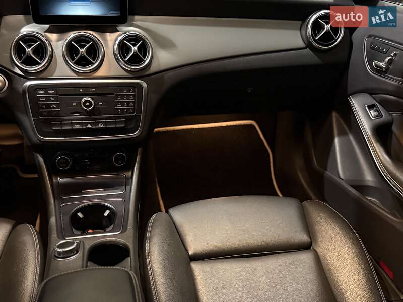 Внедорожник / Кроссовер Mercedes-Benz GLA-Class 2016 в Одессе