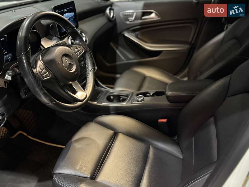 Внедорожник / Кроссовер Mercedes-Benz GLA-Class 2016 в Одессе
