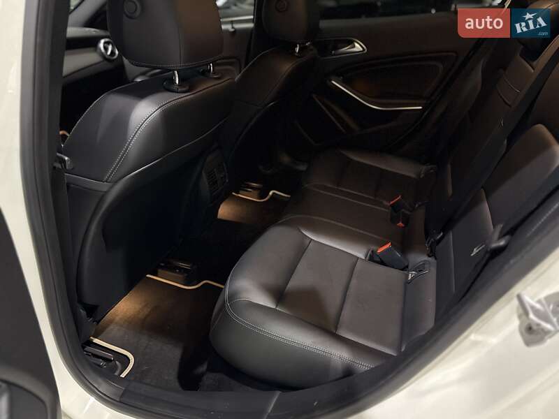 Внедорожник / Кроссовер Mercedes-Benz GLA-Class 2016 в Одессе