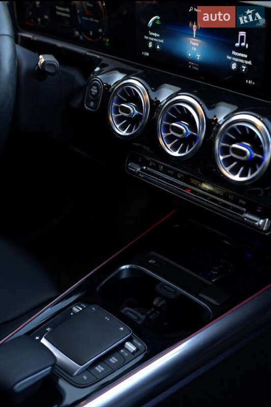 Позашляховик / Кросовер Mercedes-Benz GLA-Class 2020 в Володимирі