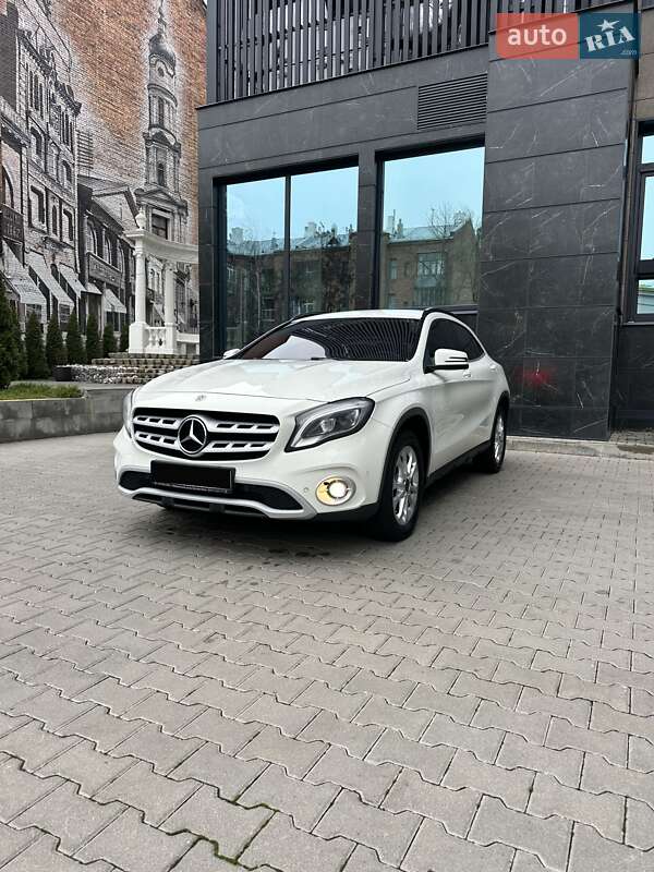 Позашляховик / Кросовер Mercedes-Benz GLA-Class 2017 в Києві