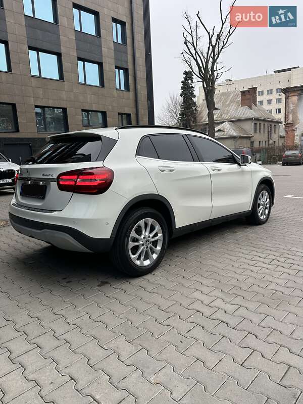 Позашляховик / Кросовер Mercedes-Benz GLA-Class 2017 в Києві