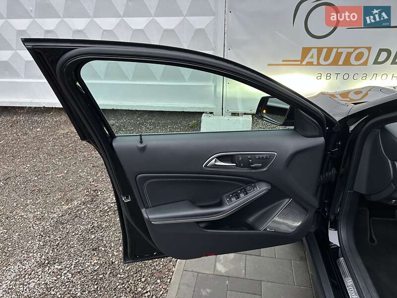 Позашляховик / Кросовер Mercedes-Benz GLA-Class 2017 в Києві
