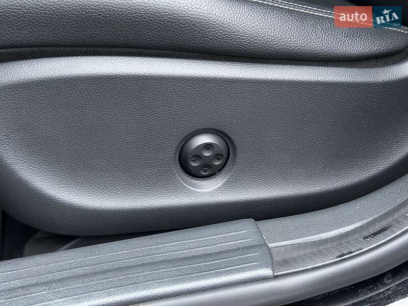 Позашляховик / Кросовер Mercedes-Benz GLA-Class 2017 в Києві