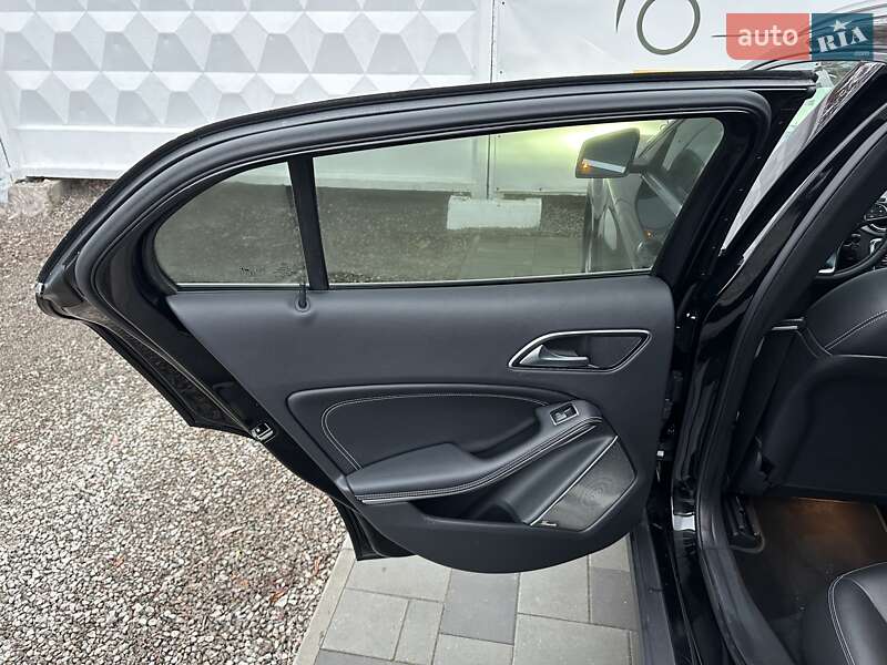 Позашляховик / Кросовер Mercedes-Benz GLA-Class 2017 в Києві