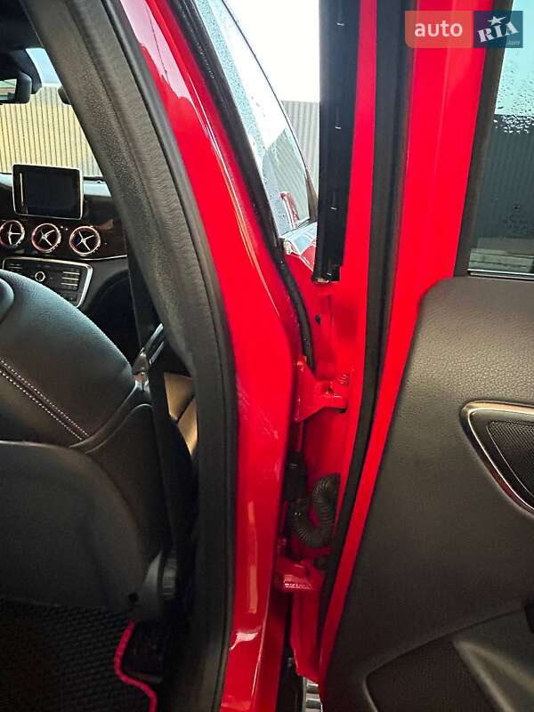 Позашляховик / Кросовер Mercedes-Benz GLA-Class 2015 в Ужгороді фото 10 Позашляховик / Кросовер Mercedes-Benz GLA-Class 2015 в Ужгороді