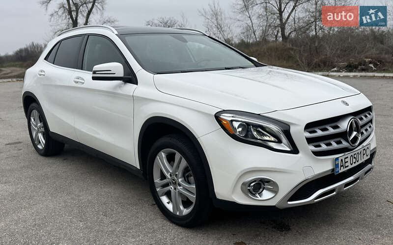 Позашляховик / Кросовер Mercedes-Benz GLA-Class 2018 в Кам'янському