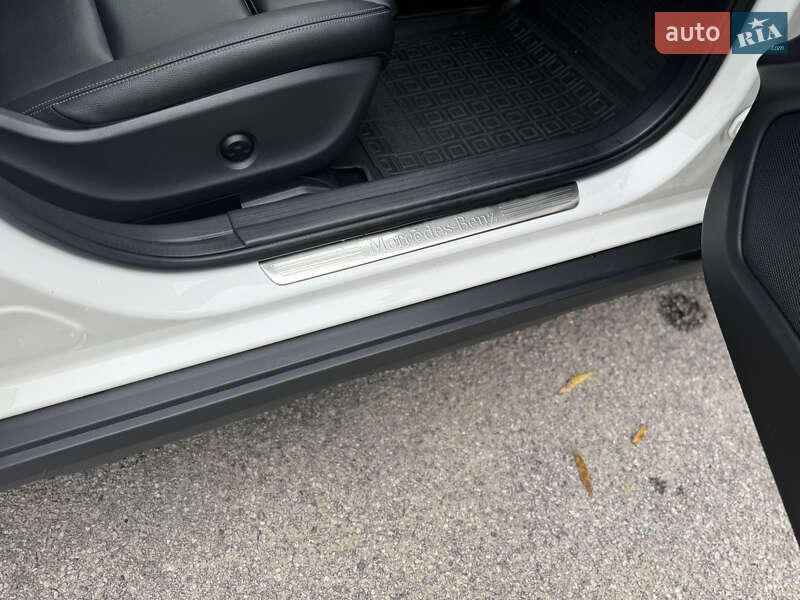 Позашляховик / Кросовер Mercedes-Benz GLA-Class 2018 в Кам'янському