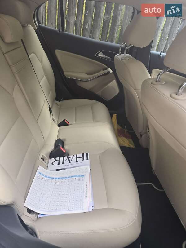 Внедорожник / Кроссовер Mercedes-Benz GLA-Class 2017 в Запорожье