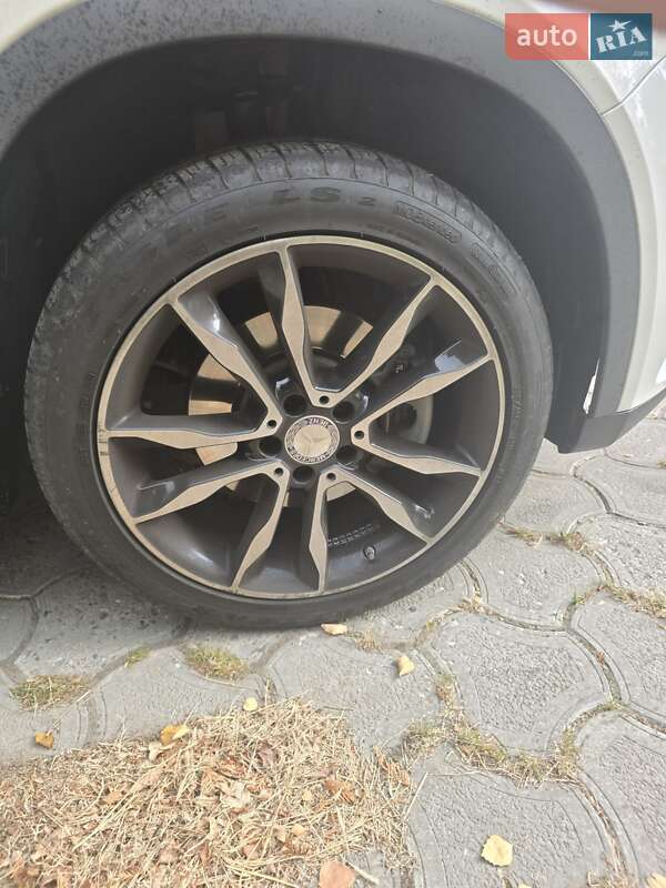 Внедорожник / Кроссовер Mercedes-Benz GLA-Class 2017 в Запорожье