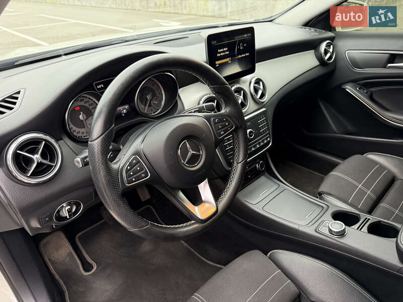 Позашляховик / Кросовер Mercedes-Benz GLA-Class 2016 в Первомайську