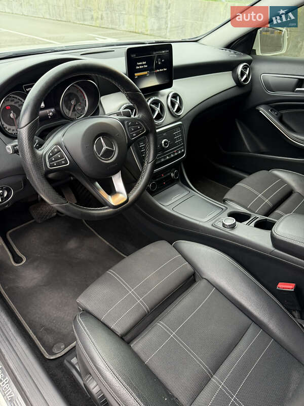 Позашляховик / Кросовер Mercedes-Benz GLA-Class 2016 в Первомайську
