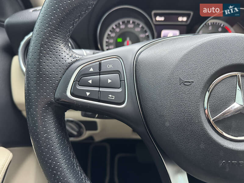 Позашляховик / Кросовер Mercedes-Benz GLA-Class 2016 в Києві