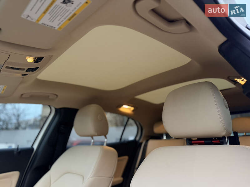 Внедорожник / Кроссовер Mercedes-Benz GLA-Class 2018 в Киеве