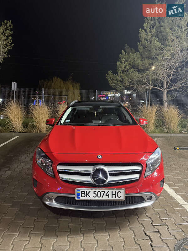 Позашляховик / Кросовер Mercedes-Benz GLA-Class 2015 в Рівному