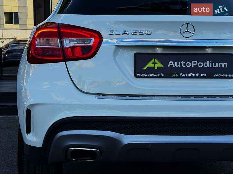 Внедорожник / Кроссовер Mercedes-Benz GLA-Class 2016 в Киеве