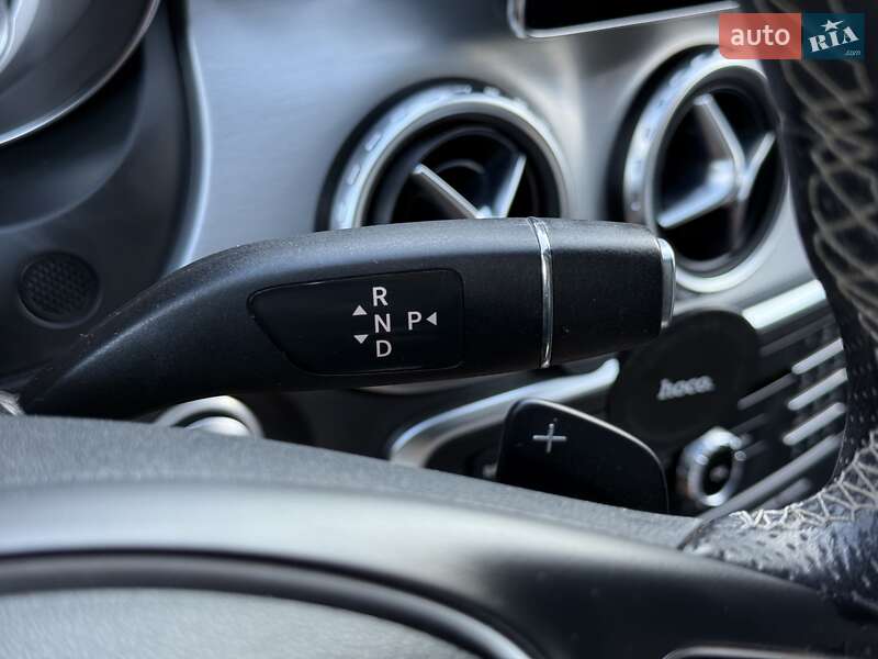 Внедорожник / Кроссовер Mercedes-Benz GLA-Class 2016 в Киеве