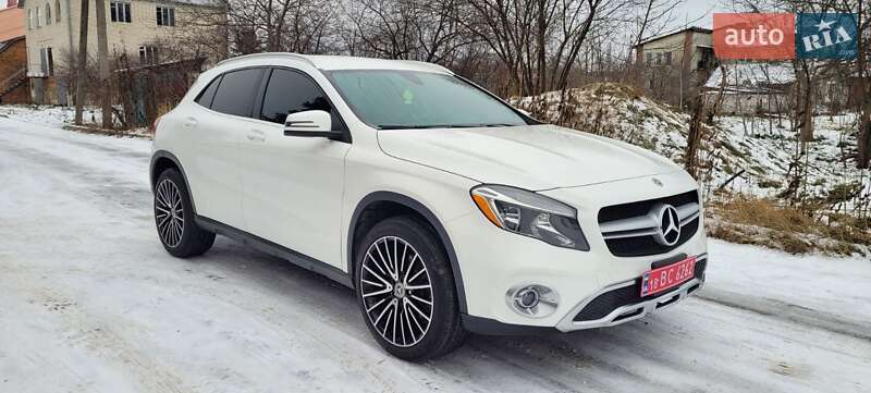 Позашляховик / Кросовер Mercedes-Benz GLA-Class 2018 в Рівному