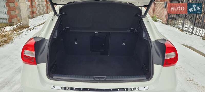 Позашляховик / Кросовер Mercedes-Benz GLA-Class 2018 в Рівному