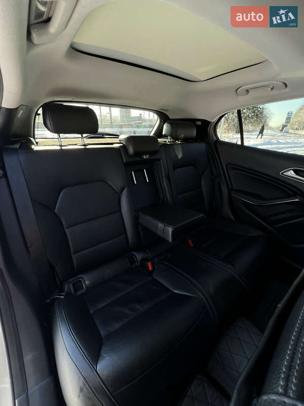 Внедорожник / Кроссовер Mercedes-Benz GLA-Class 2015 в Львове