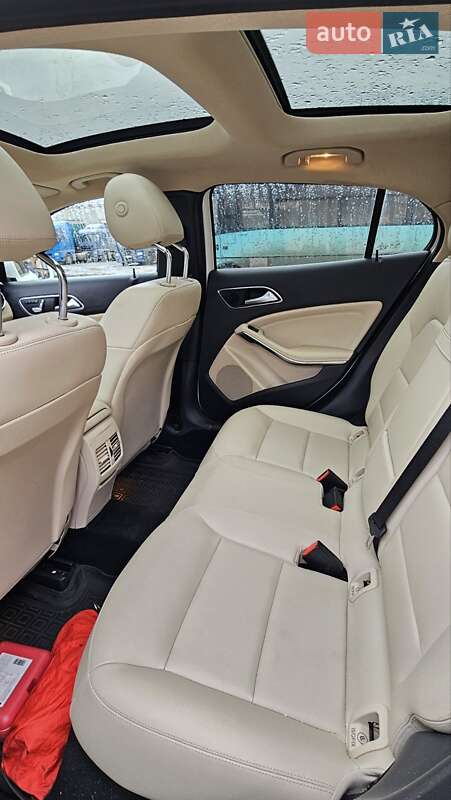 Внедорожник / Кроссовер Mercedes-Benz GLA-Class 2019 в Тернополе