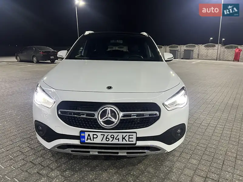 Mercedes-Benz GLA-Class
