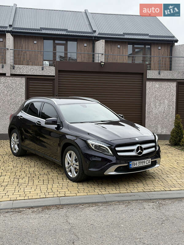 Mercedes-Benz GLA-Class 2015