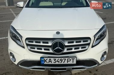 Внедорожник / Кроссовер Mercedes-Benz GLA-Class 2019 в Киеве