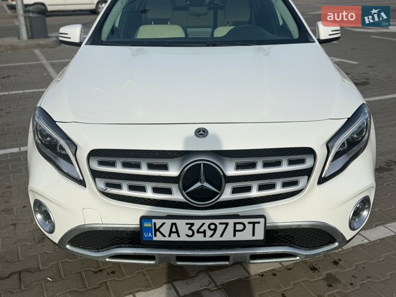 Mercedes-Benz GLA-Class 2019