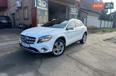 Внедорожник / Кроссовер Mercedes-Benz GLA-Class 2018 в Киеве