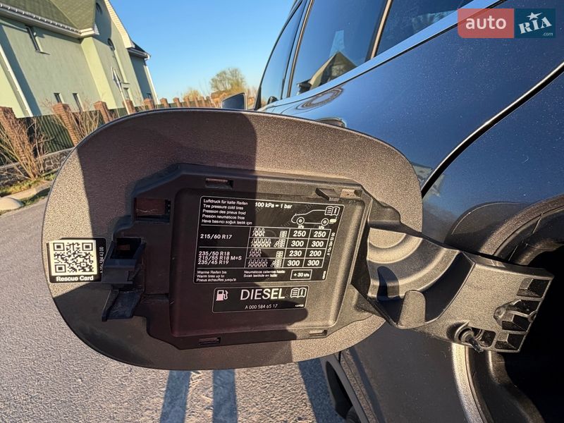 Внедорожник / Кроссовер Mercedes-Benz GLA-Class 2016 в Киеве