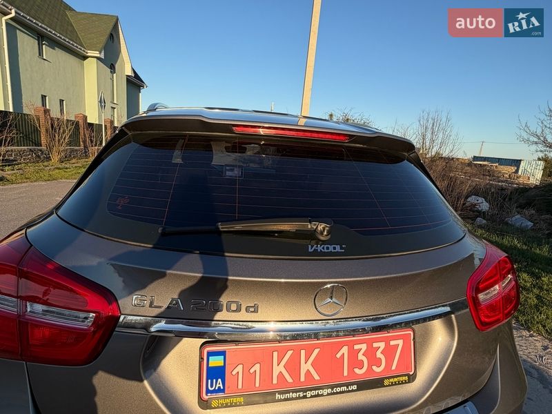 Внедорожник / Кроссовер Mercedes-Benz GLA-Class 2016 в Киеве