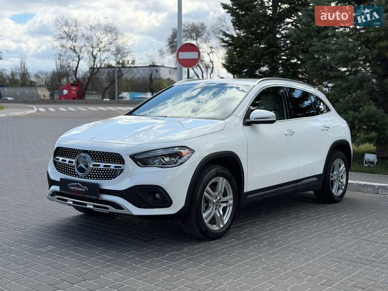 Внедорожник / Кроссовер Mercedes-Benz GLA-Class 2020 в Одессе