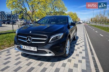 Внедорожник / Кроссовер Mercedes-Benz GLA-Class 2016 в Киеве