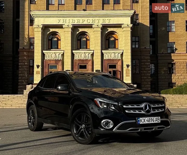 Mercedes-Benz GLA-Class 2019