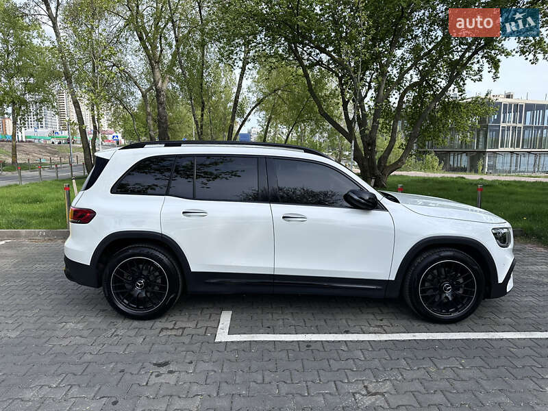 Внедорожник / Кроссовер Mercedes-Benz GLB-Class 2021 в Киеве