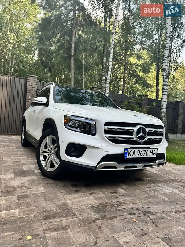 Mercedes-Benz GLB-Class 2021