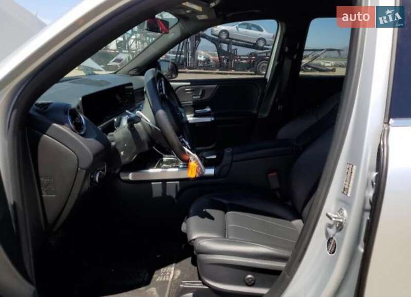 Внедорожник / Кроссовер Mercedes-Benz GLB-Class 2020 в Киеве