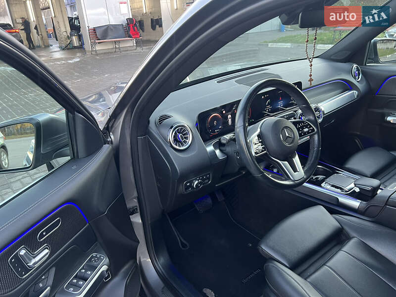 Внедорожник / Кроссовер Mercedes-Benz GLB-Class 2019 в Тернополе