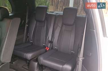 Позашляховик / Кросовер Mercedes-Benz GLB-Class 2019 в 
