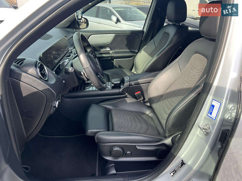 Внедорожник / Кроссовер Mercedes-Benz GLB-Class 2021 в Львове